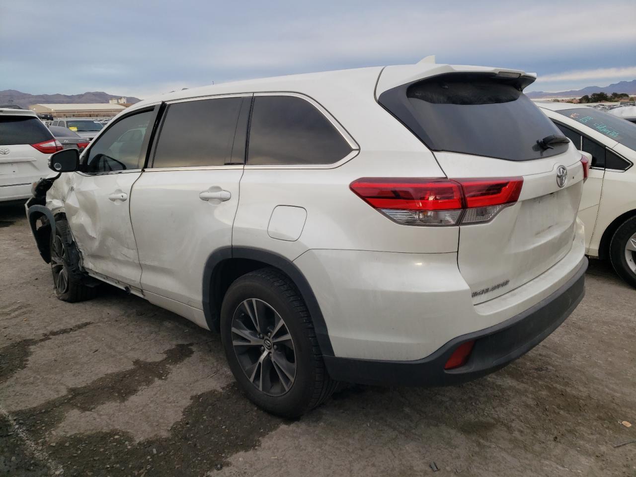 2018 TOYOTA HIGHLANDER - Фото 2