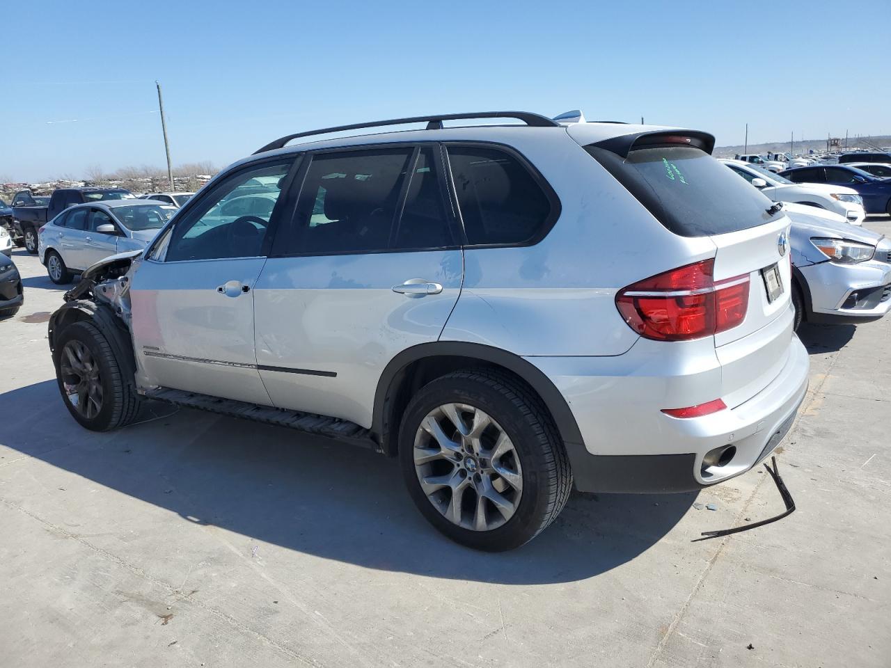 2012 BMW X5 XDRIVE3 - Image 2
