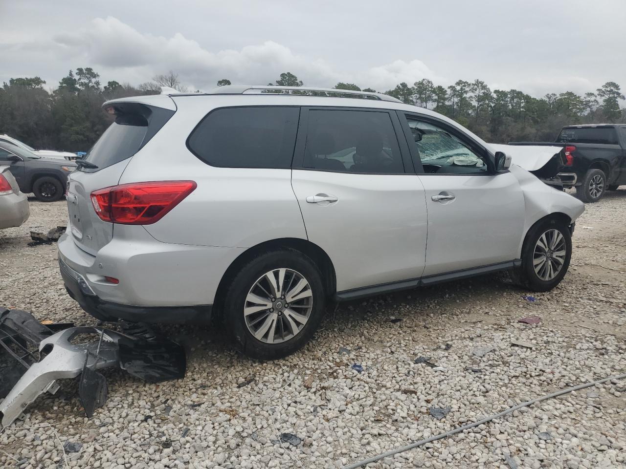 2019 NISSAN PATHFINDER - Фото 3