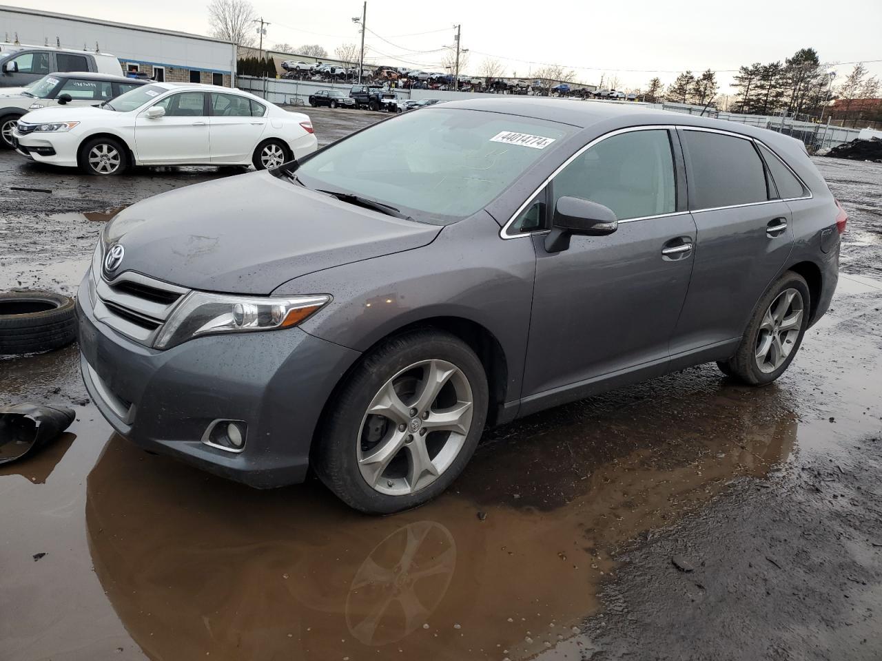 2013 TOYOTA VENZA LE car image