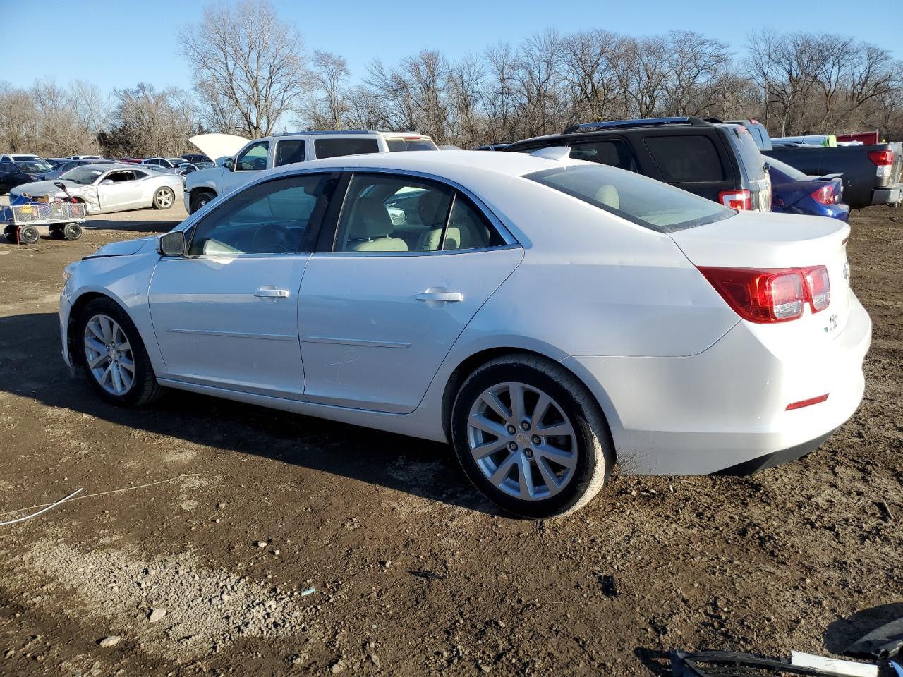 2015 CHEVROLET MALIBU 2LT - Image 2