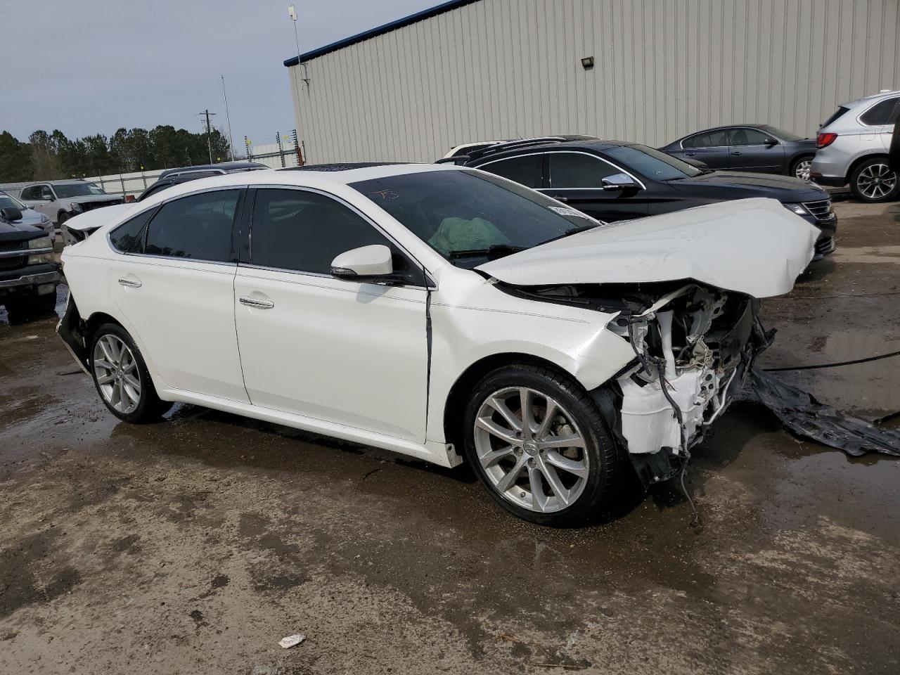 2015 TOYOTA AVALON XLE - Image 4