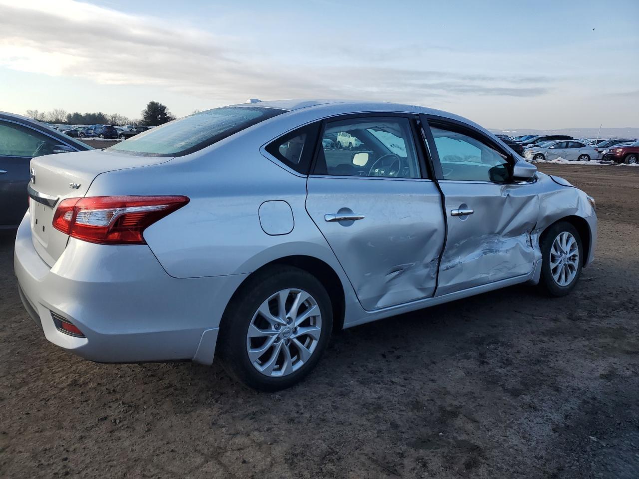 2017 NISSAN SENTRA S - Фото 3