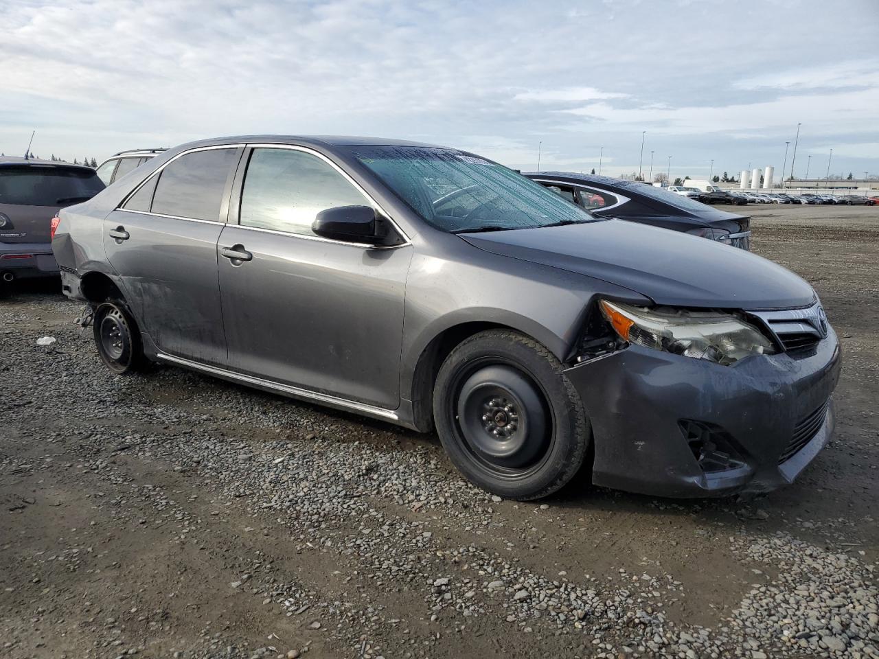 2013 TOYOTA CAMRY L - Фото 4
