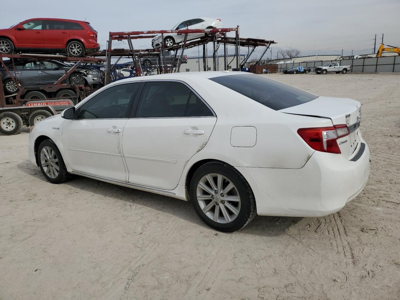 2012 TOYOTA CAMRY HYBR - Image 2