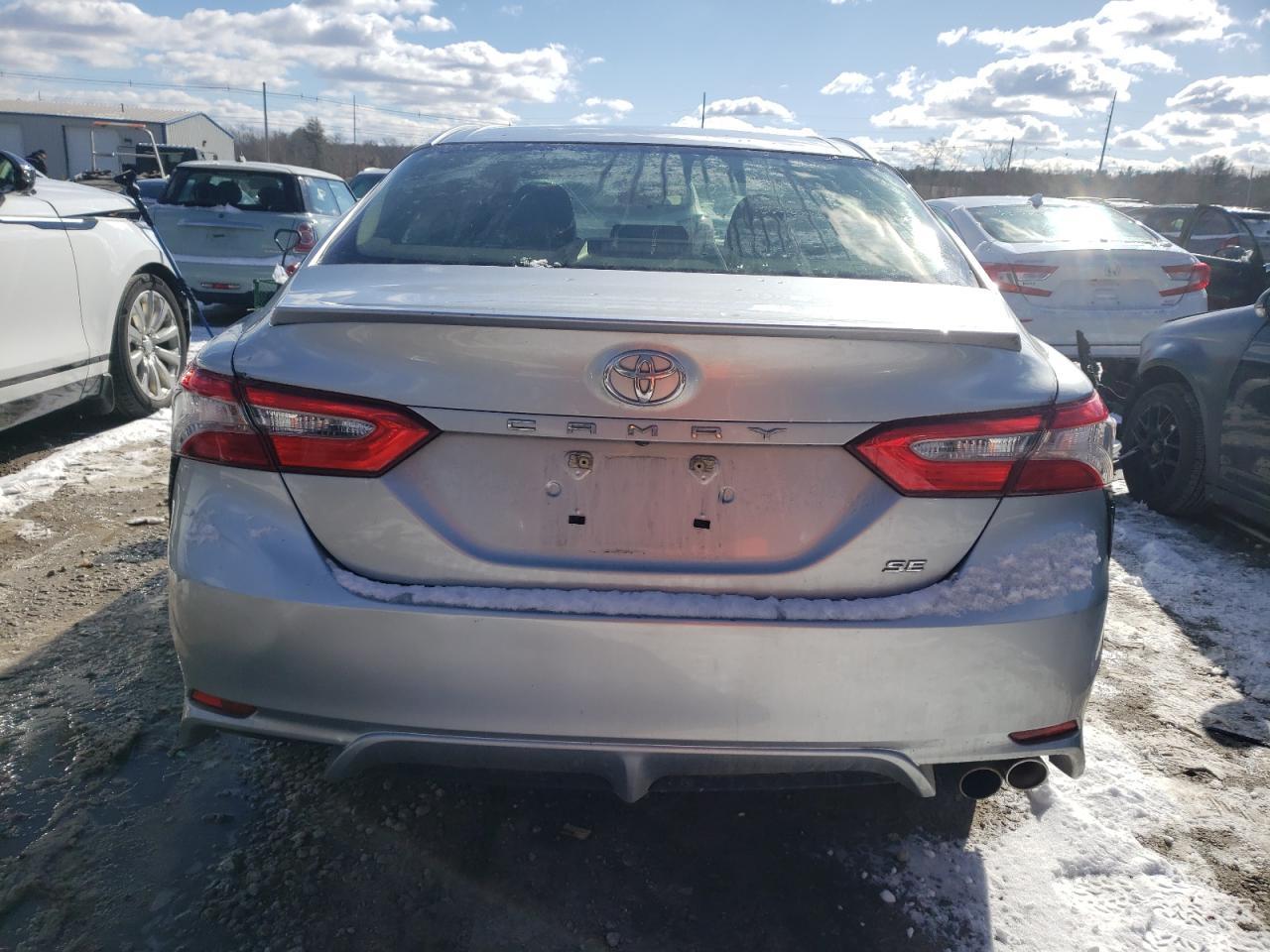 2018 TOYOTA CAMRY L - Image 6