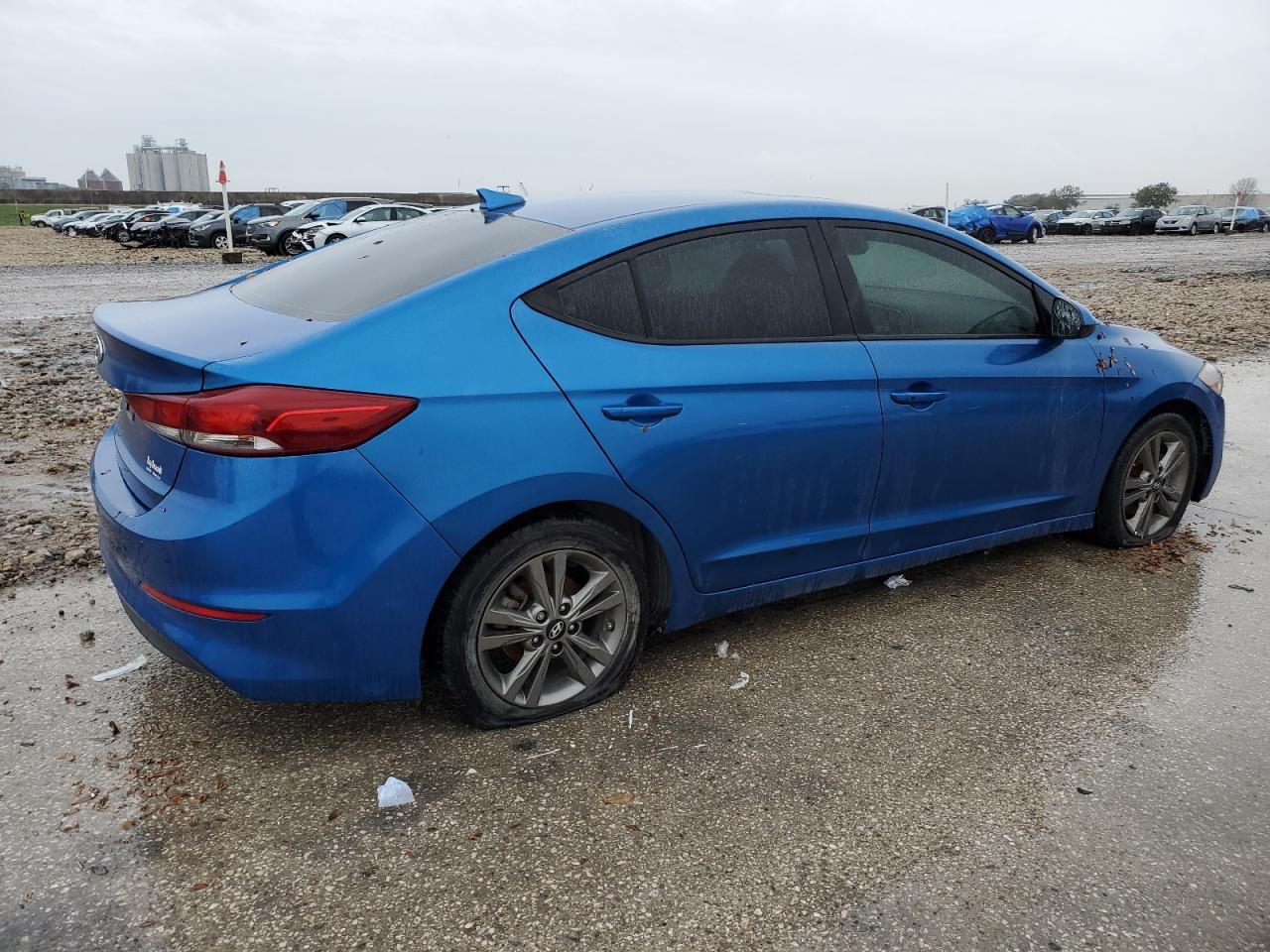 2018 HYUNDAI ELANTRA SE - Фото 3
