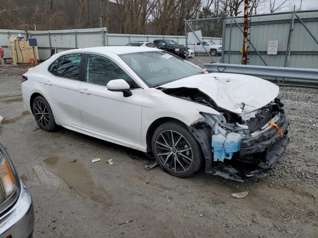 2021 TOYOTA CAMRY SE - Image 4