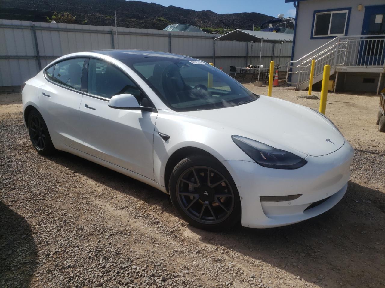2021 TESLA MODEL 3 - Image 4