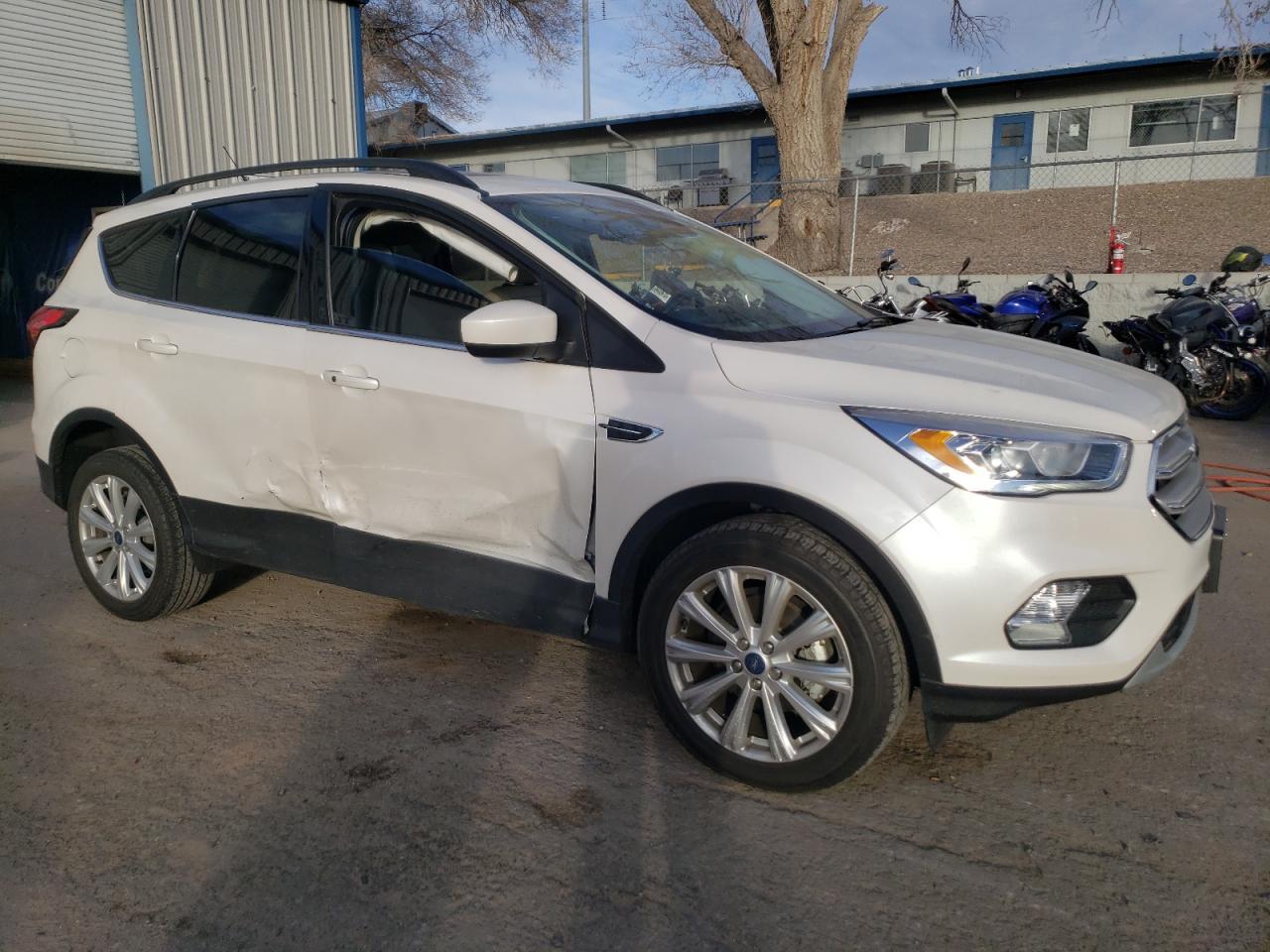2019 FORD ESCAPE SEL - Image 4