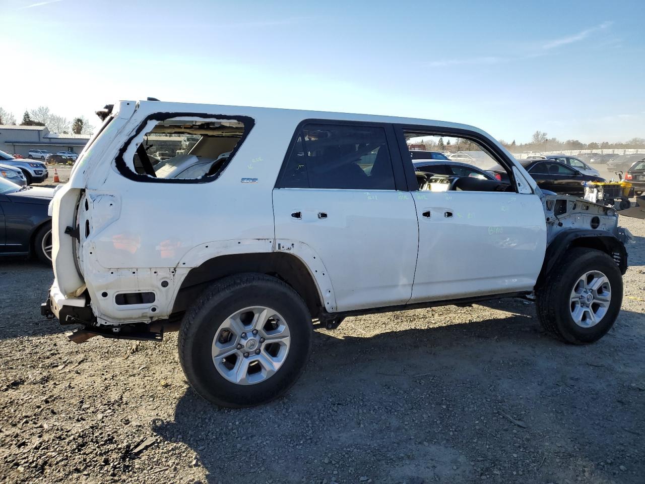 2022 TOYOTA 4RUNNER SR - Image 3