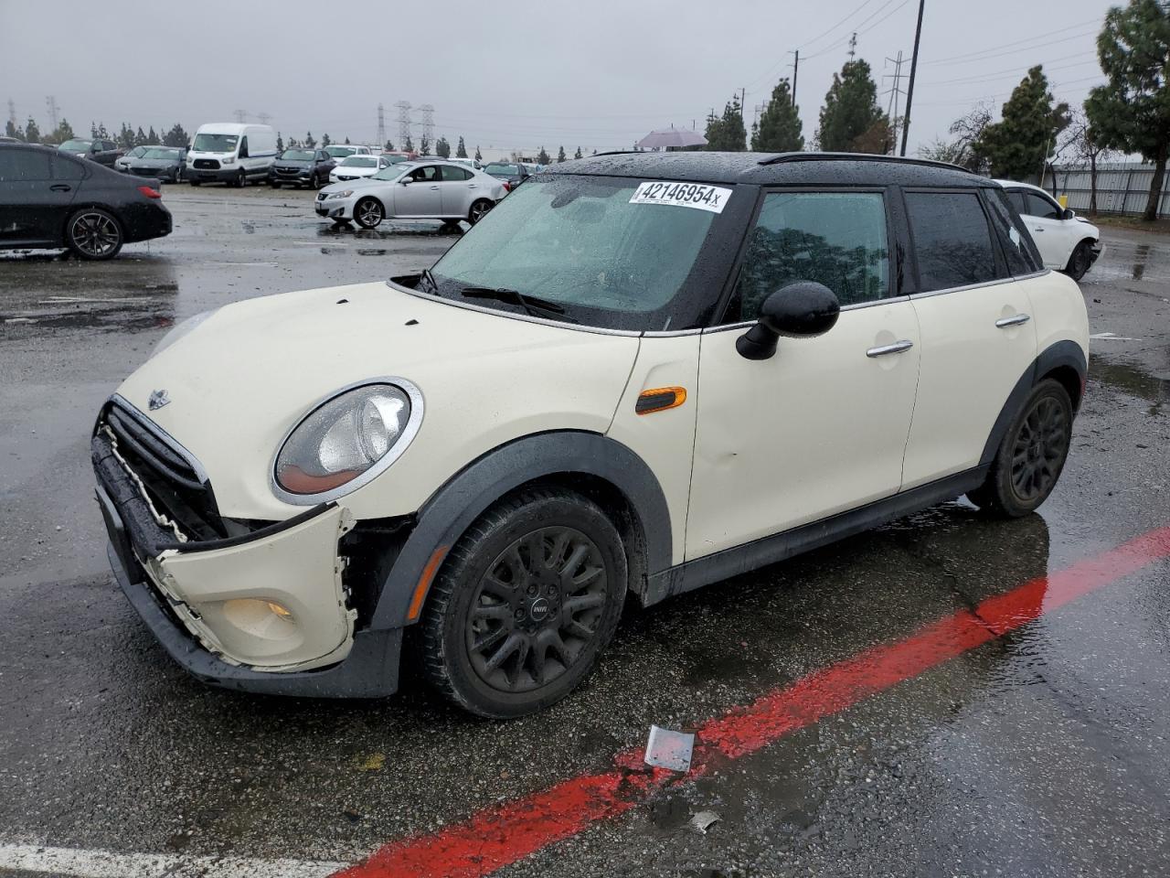2017 MINI COOPER