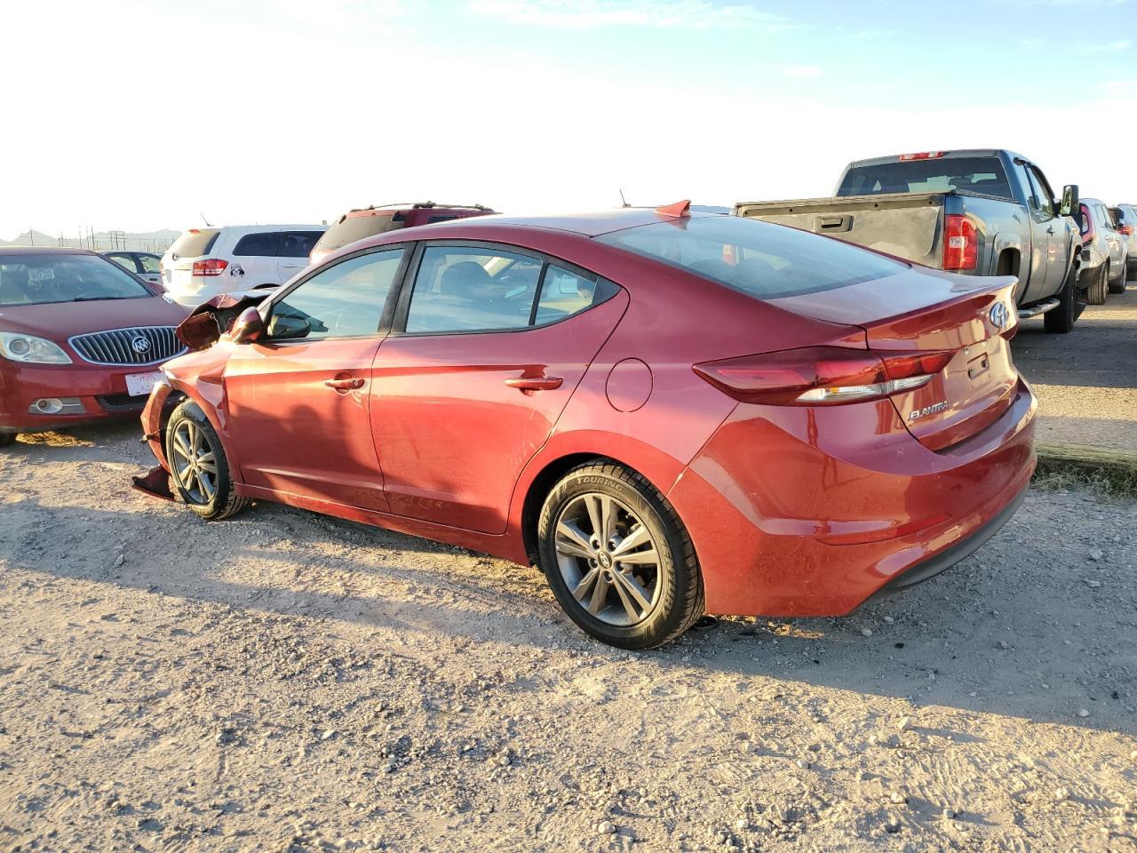 2018 HYUNDAI ELANTRA SE - Фото 2