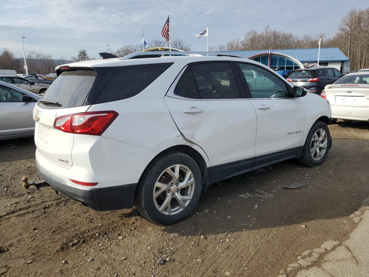 2019 CHEVROLET EQUINOX LT - Image 3