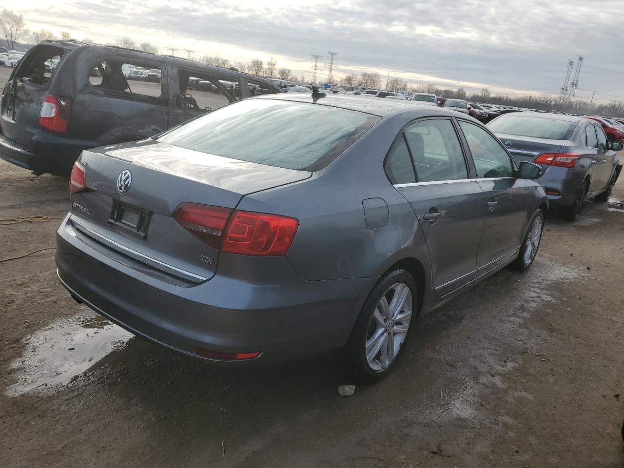 2017 VOLKSWAGEN JETTA SEL - Фото 3