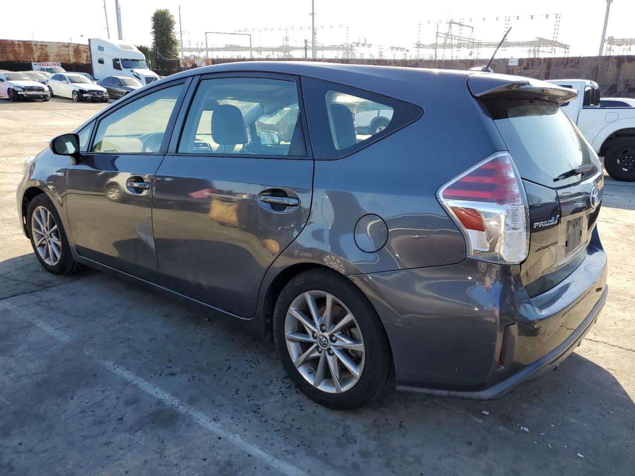 2015 TOYOTA PRIUS V - Image 2