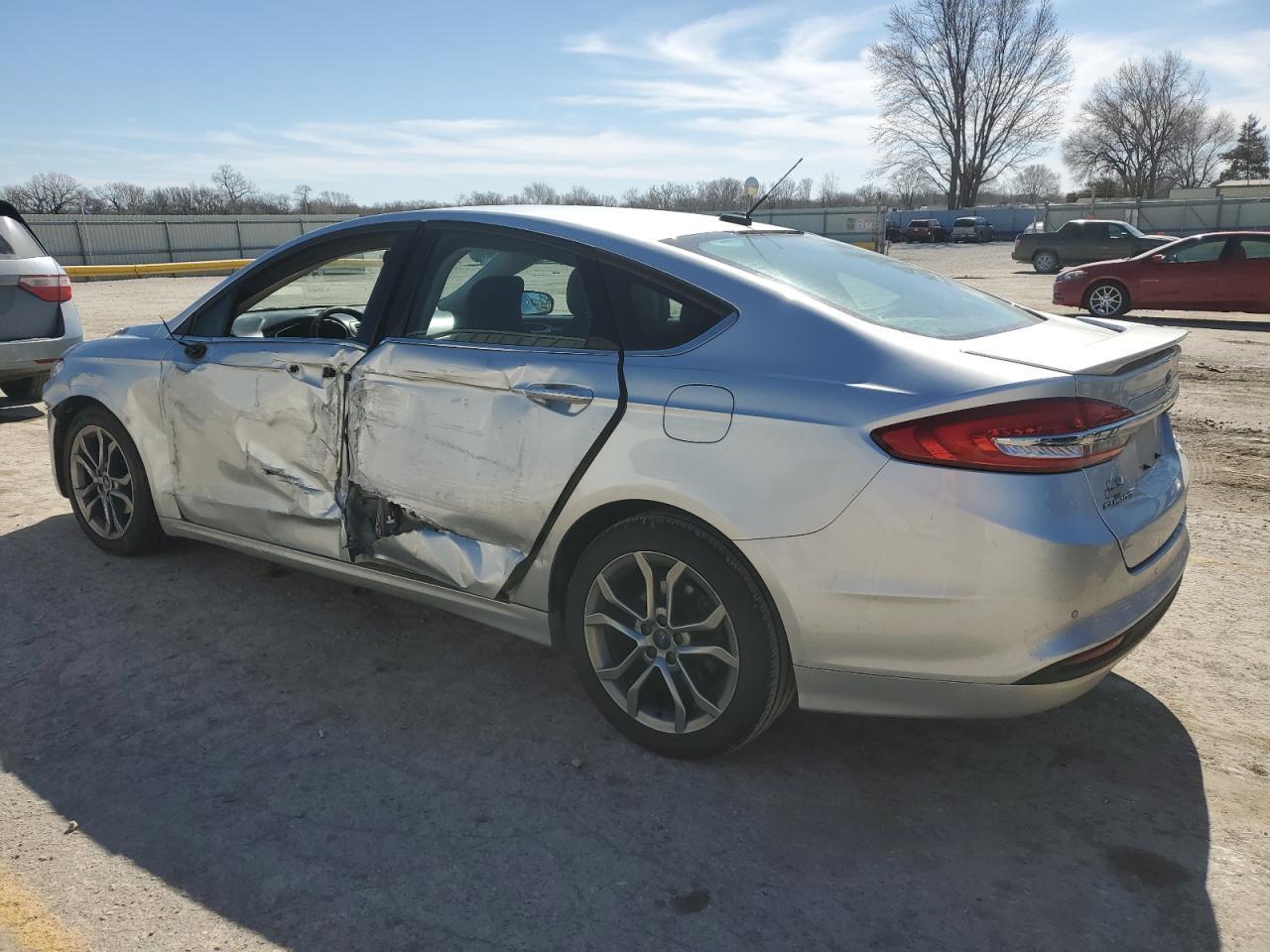 2017 FORD FUSION SE - Image 2