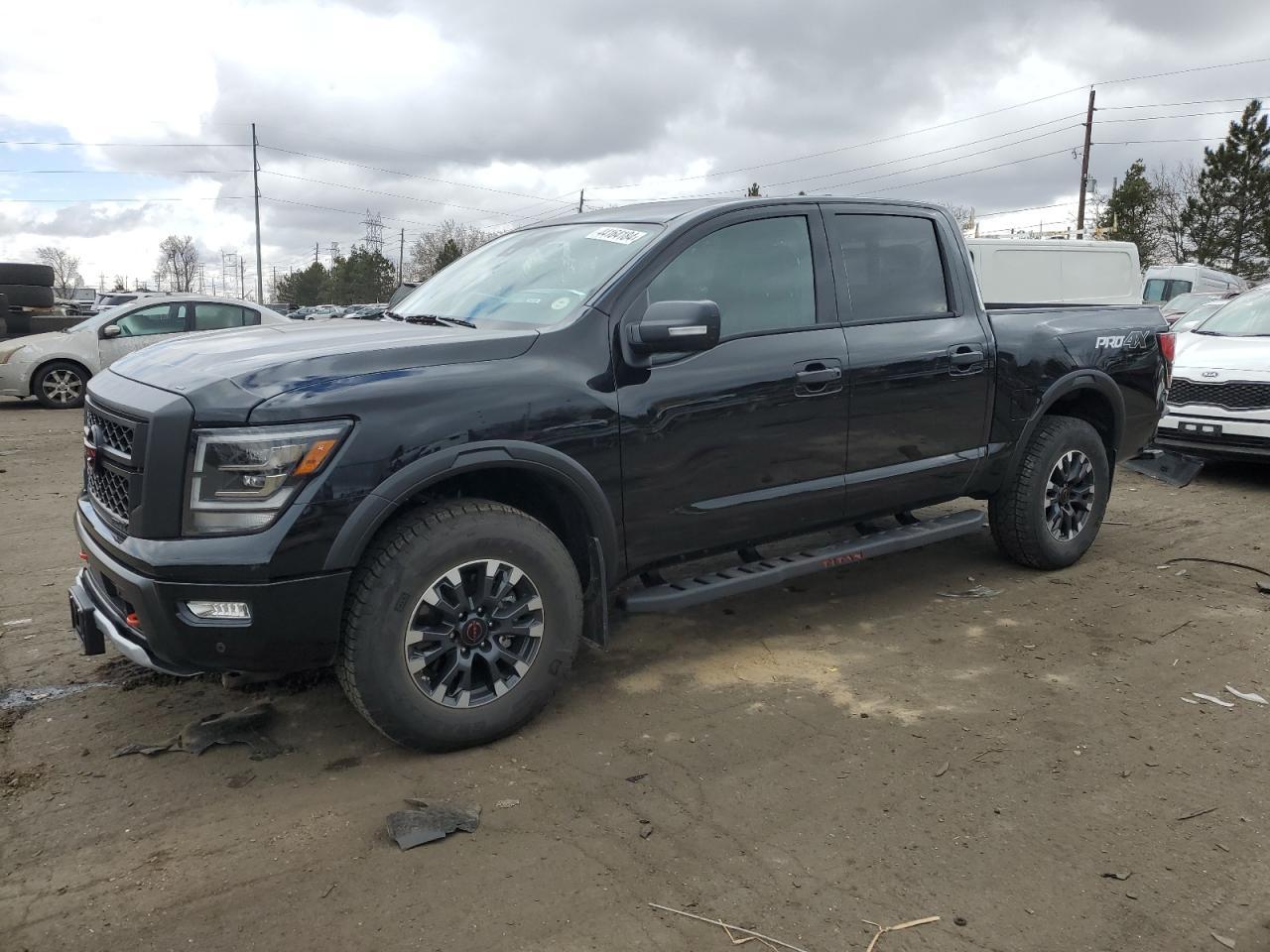 2023 NISSAN TITAN SV
