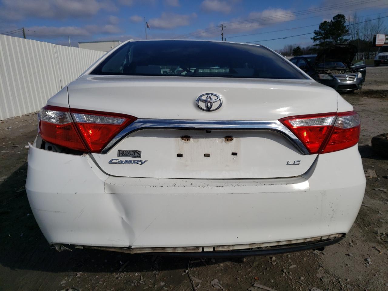 2017 TOYOTA CAMRY LE - Image 6