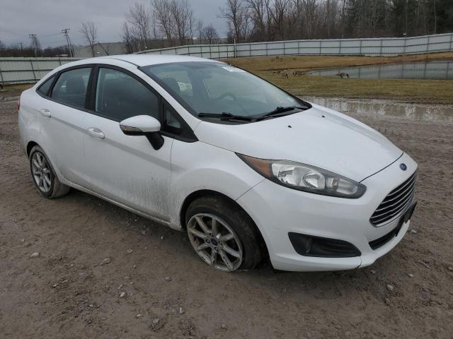 2015 Ford Fiesta Se - Image 4