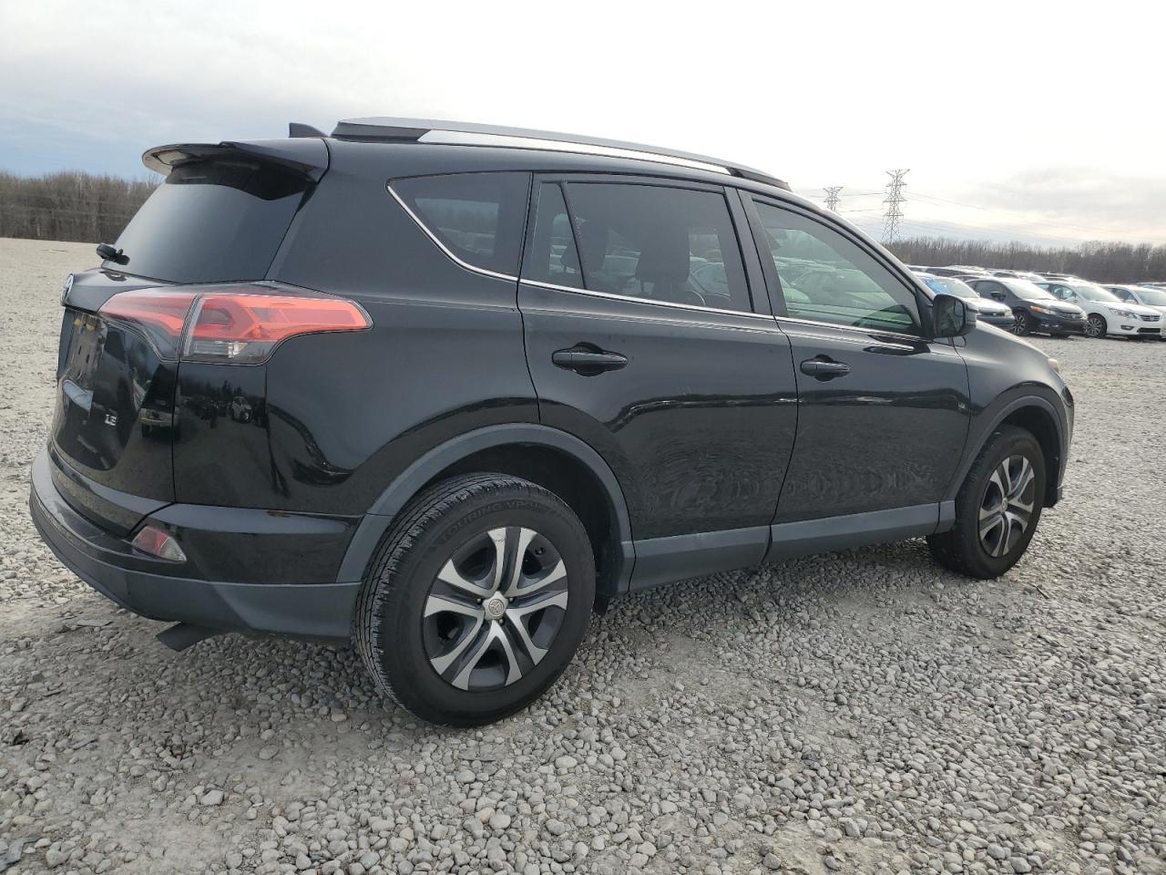 2018 TOYOTA RAV4 LE - Image 3