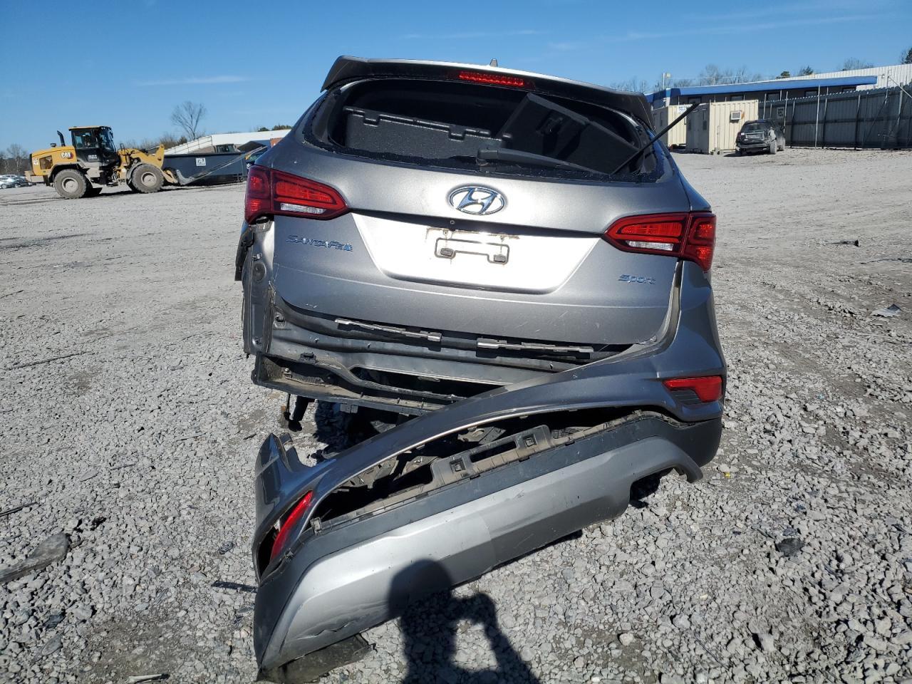 2017 HYUNDAI SANTA FE S - Image 6