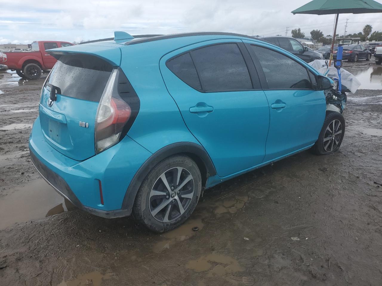 2018 TOYOTA PRIUS C - Image 3
