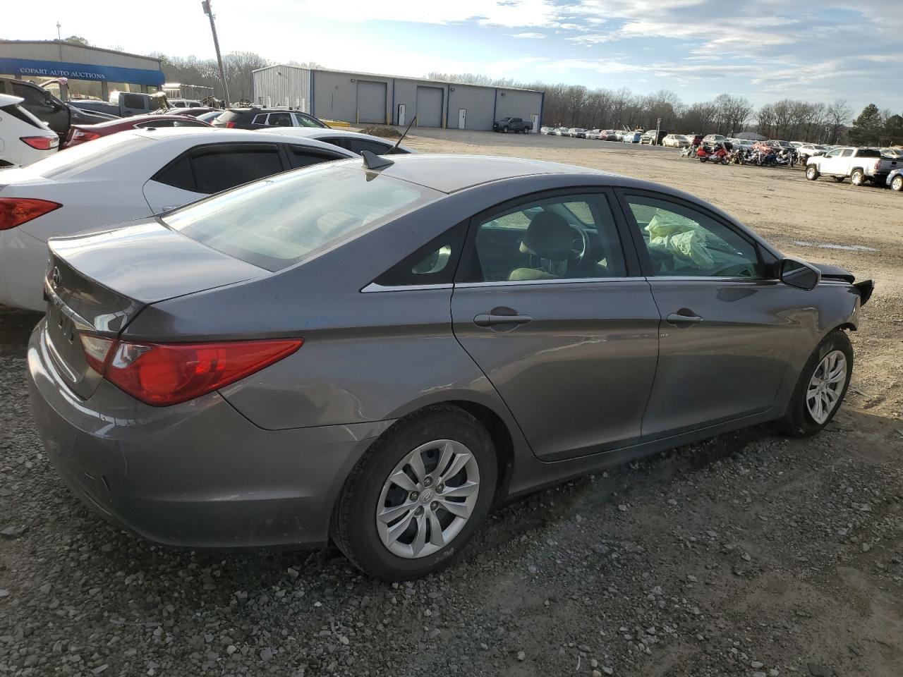 2011 HYUNDAI SONATA GLS - Image 3