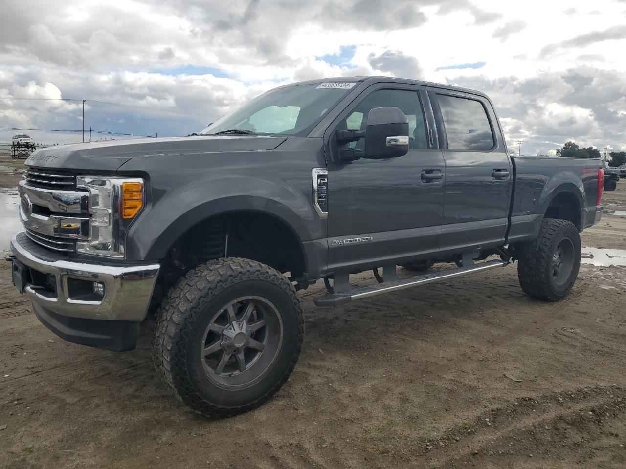 2017 FORD F250 SUPER