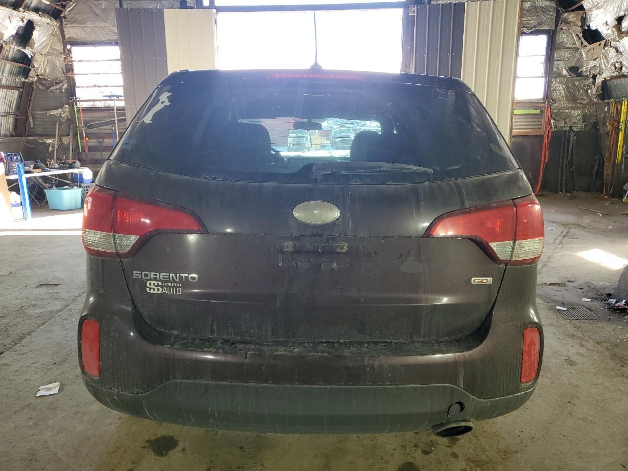 2015 KIA SORENTO LX - Image 6