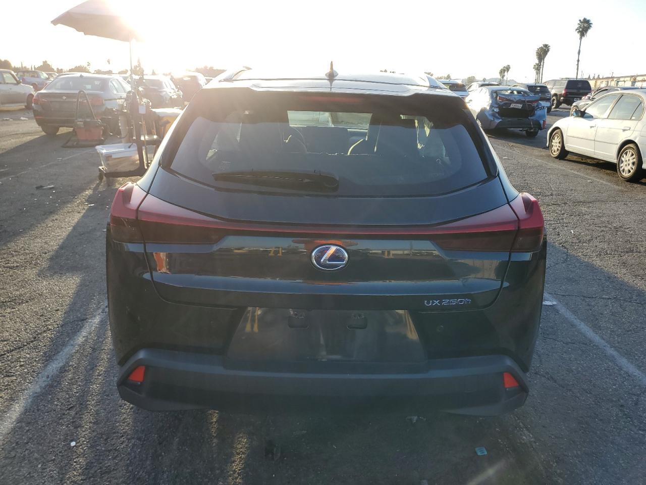 2021 LEXUS UX 250H - Image 6