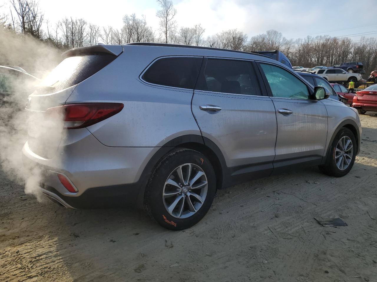 2017 HYUNDAI SANTA FE S - Image 3