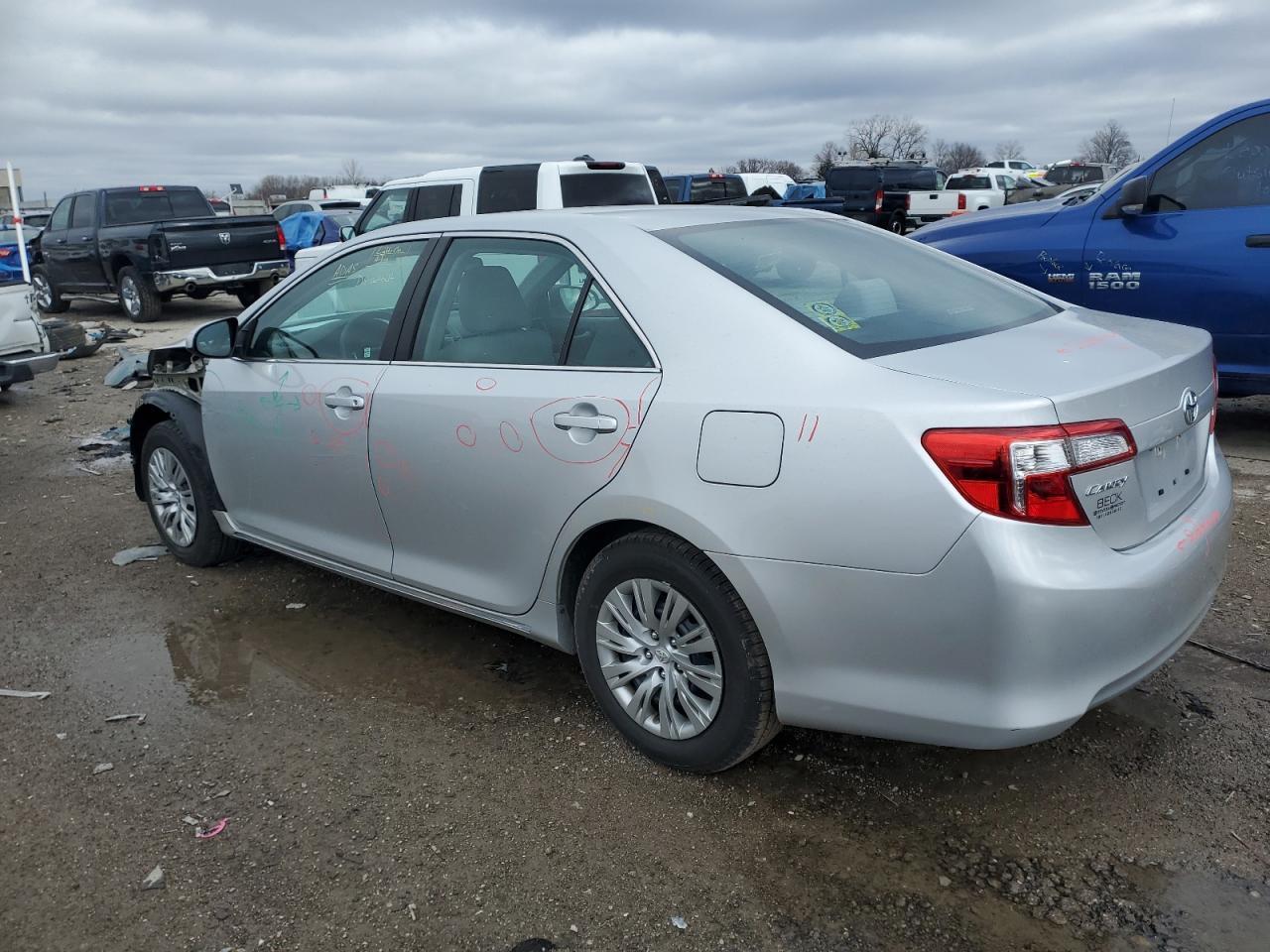 2014 TOYOTA CAMRY L - Фото 2
