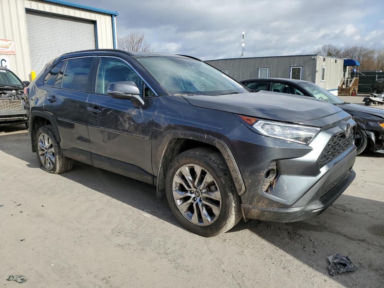 2020 TOYOTA RAV4 XLE P - Image 4