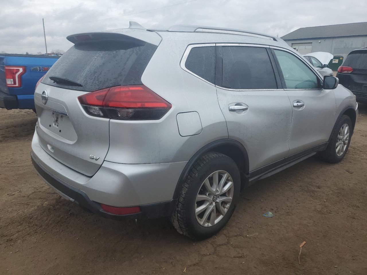 2017 NISSAN ROGUE S - Фото 3