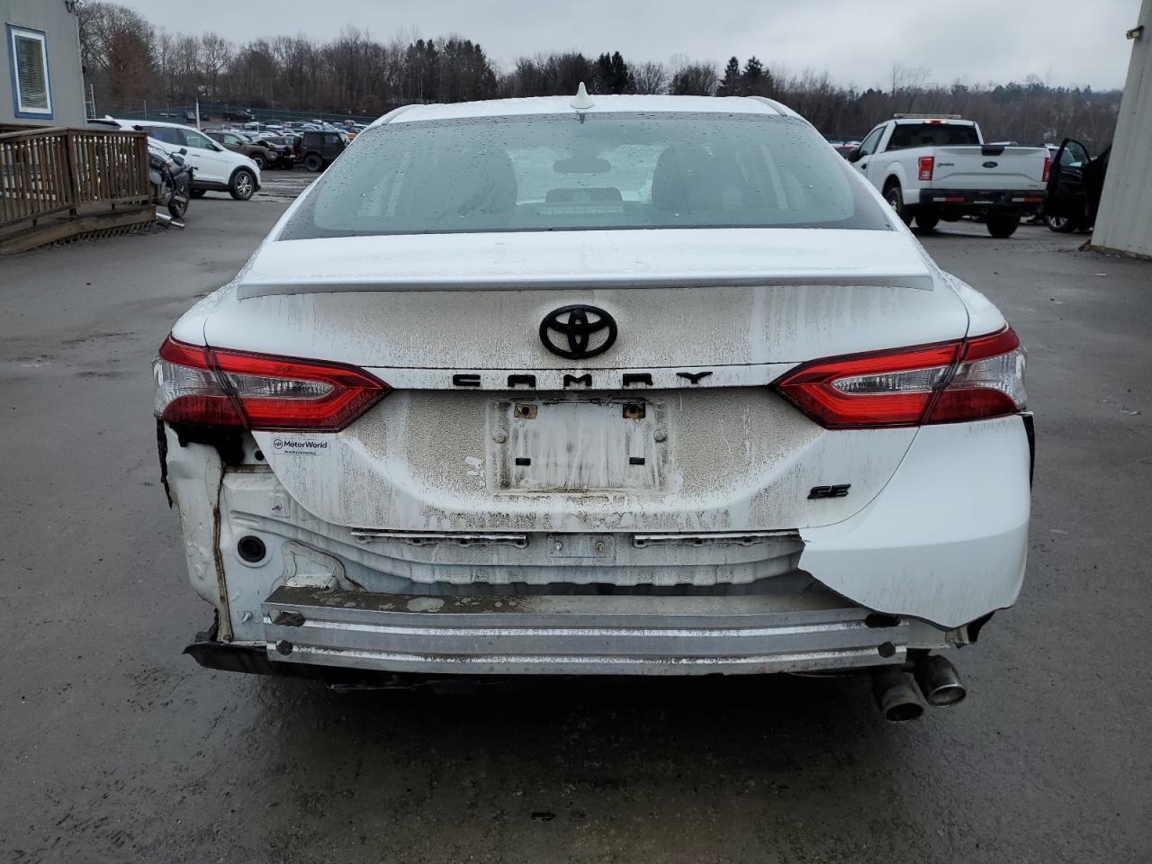 2020 TOYOTA CAMRY SE - Image 6