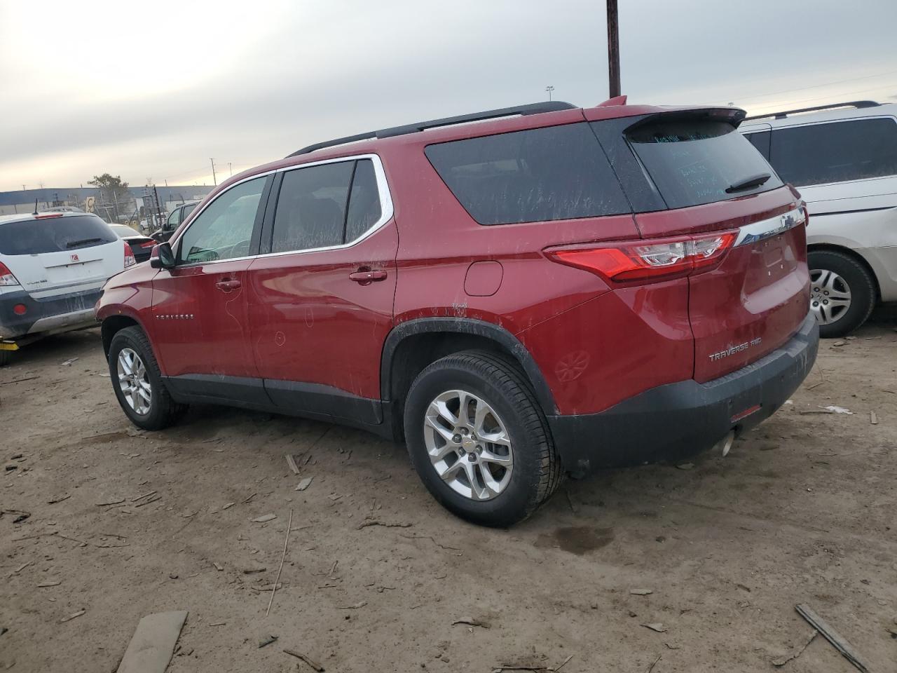 2021 CHEVROLET TRAVERSE L - Фото 2
