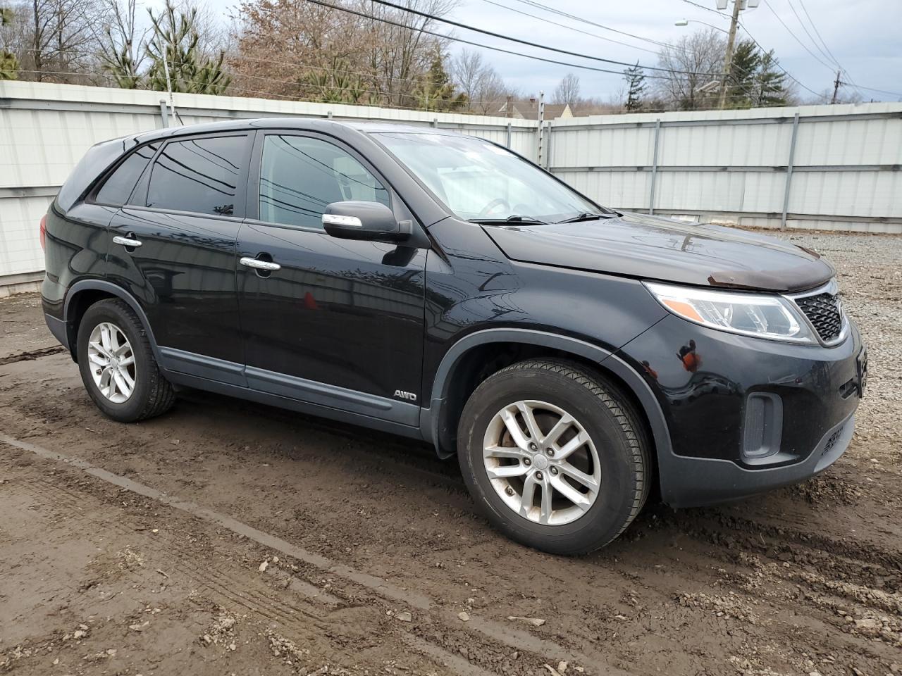2014 KIA SORENTO LX - Image 4