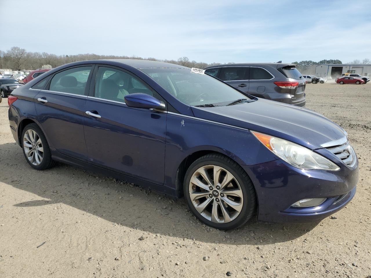 2011 HYUNDAI SONATA SE - Image 4