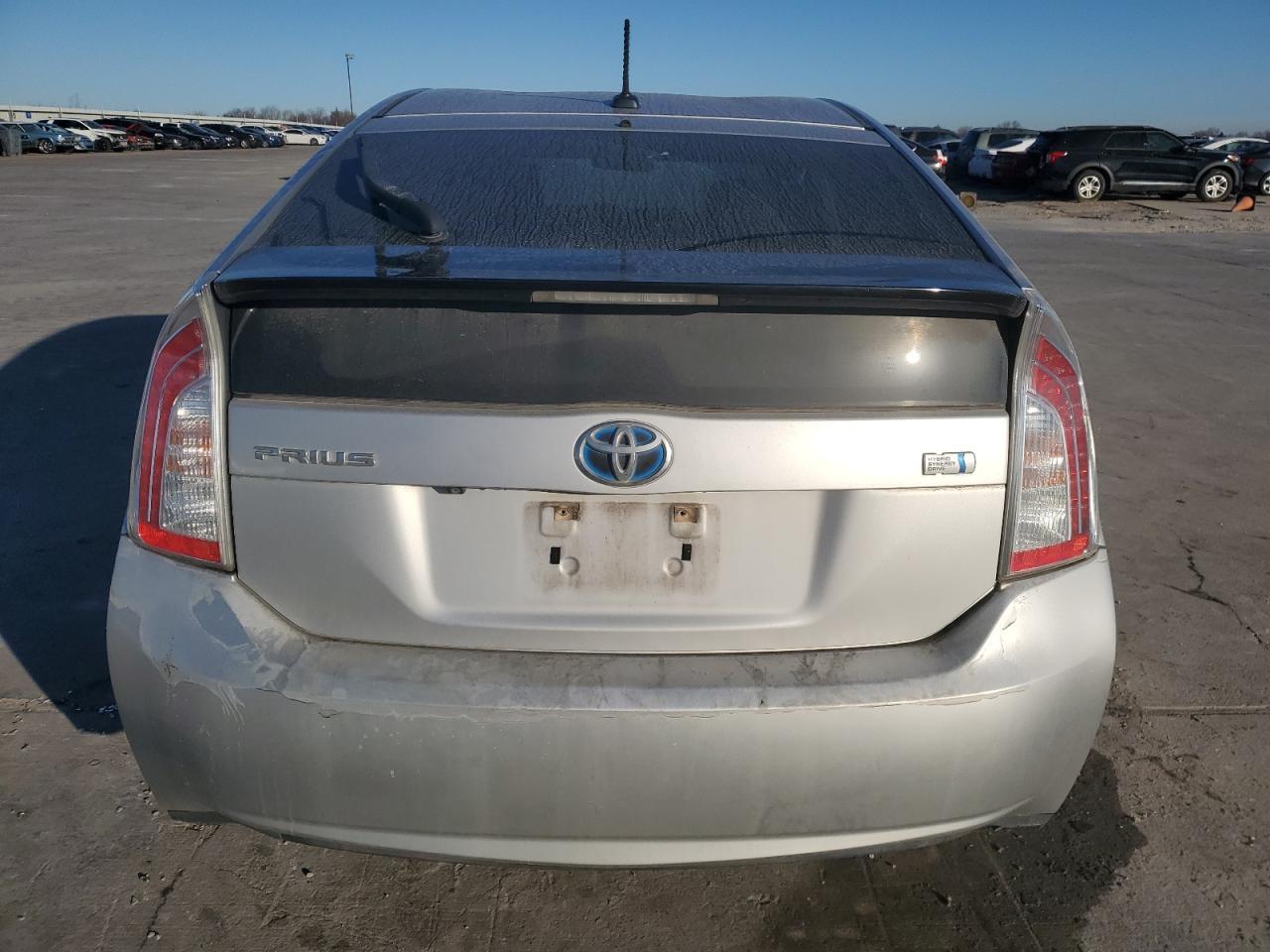 2015 TOYOTA PRIUS - Фото 6