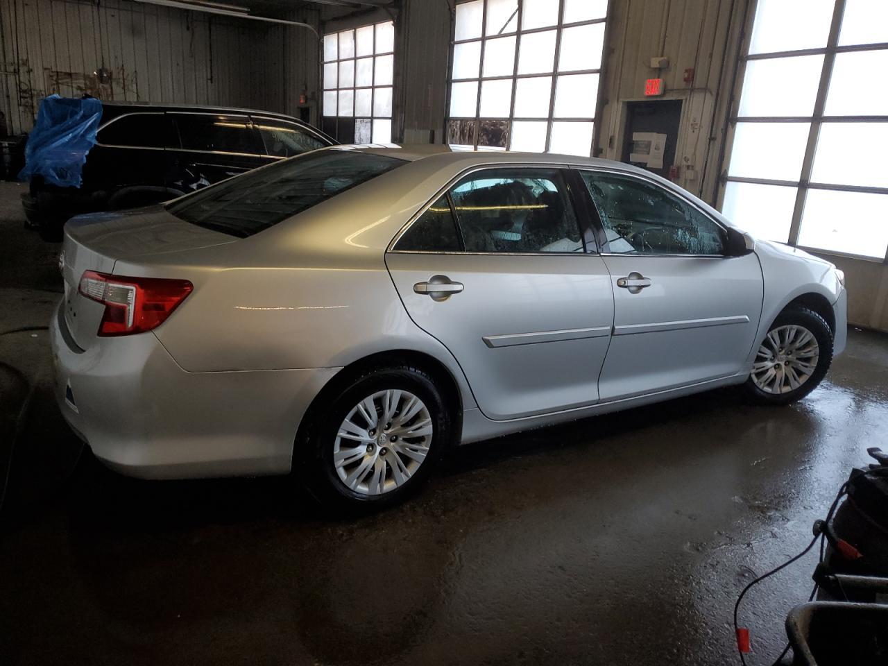 2014 TOYOTA CAMRY L - Image 3