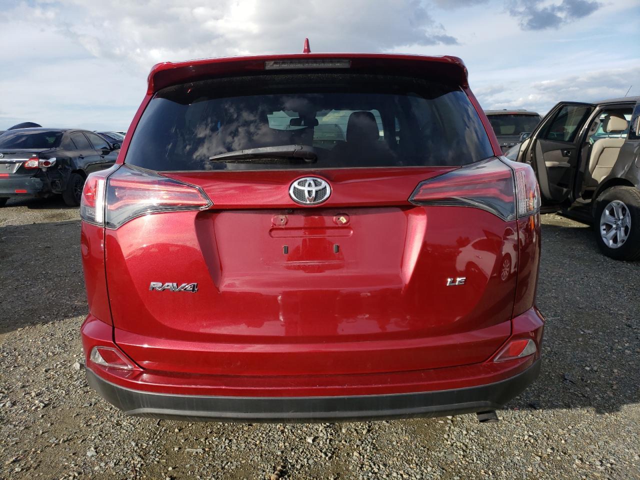 2018 TOYOTA RAV4 LE - Image 6