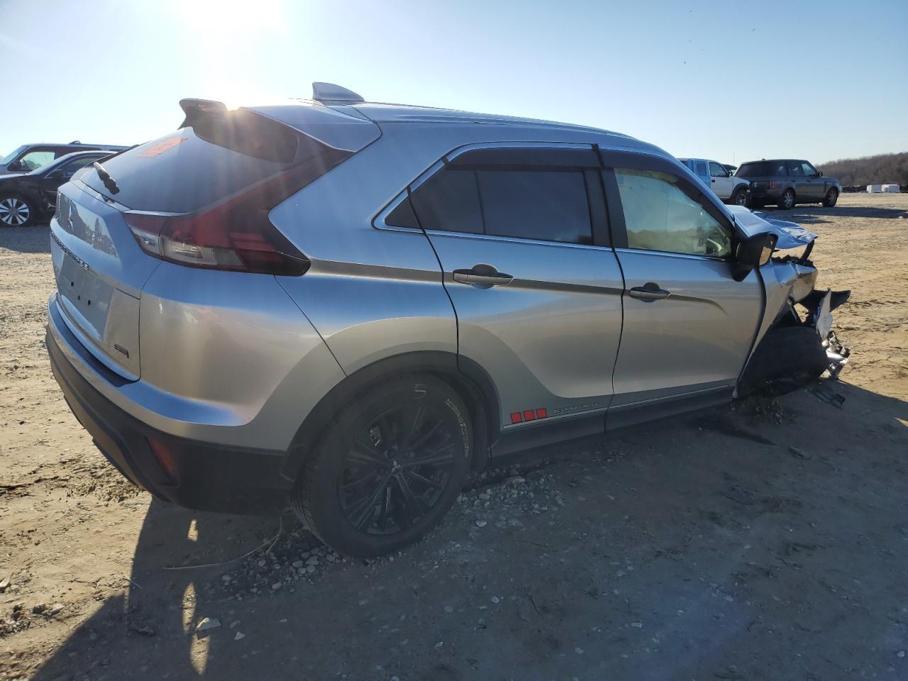 2022 MITSUBISHI ECLIPSE CR - Image 3