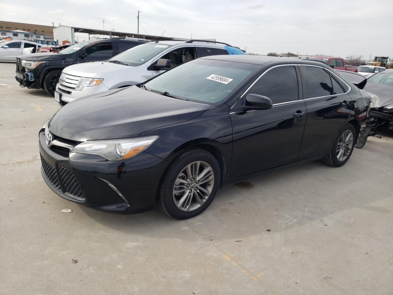 2015 TOYOTA CAMRY LE car image