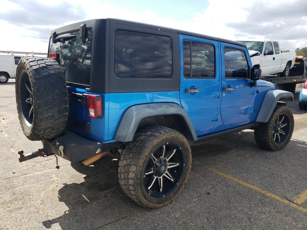 2015 JEEP WRANGLER U - Image 3
