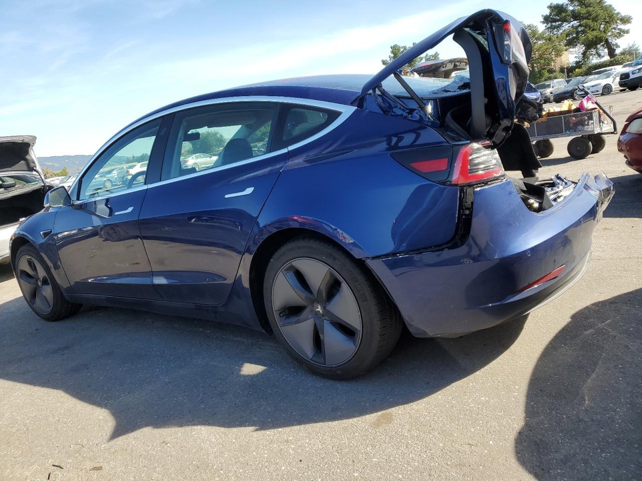 2019 TESLA MODEL 3 - Фото 2