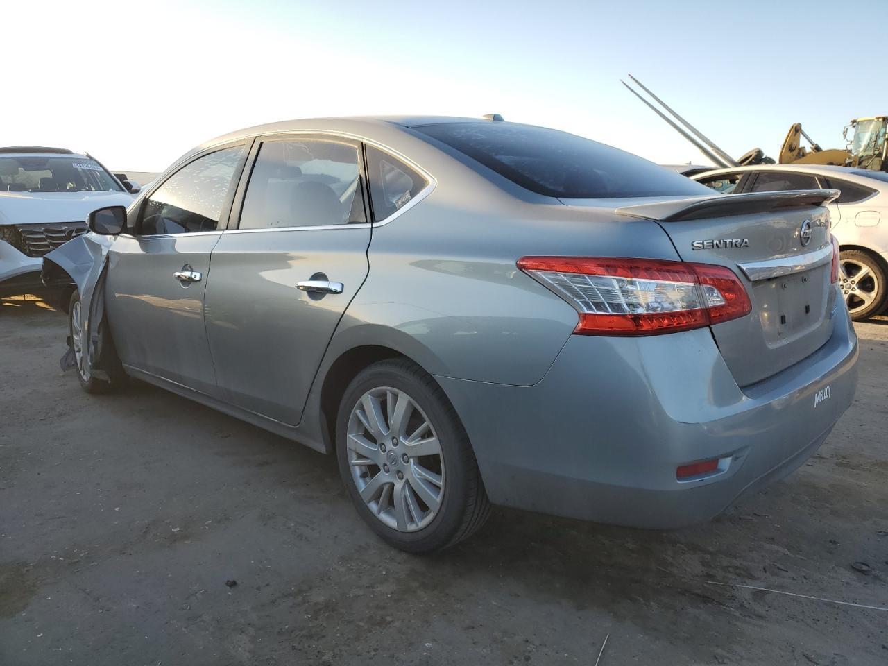 2013 NISSAN SENTRA S - Фото 2