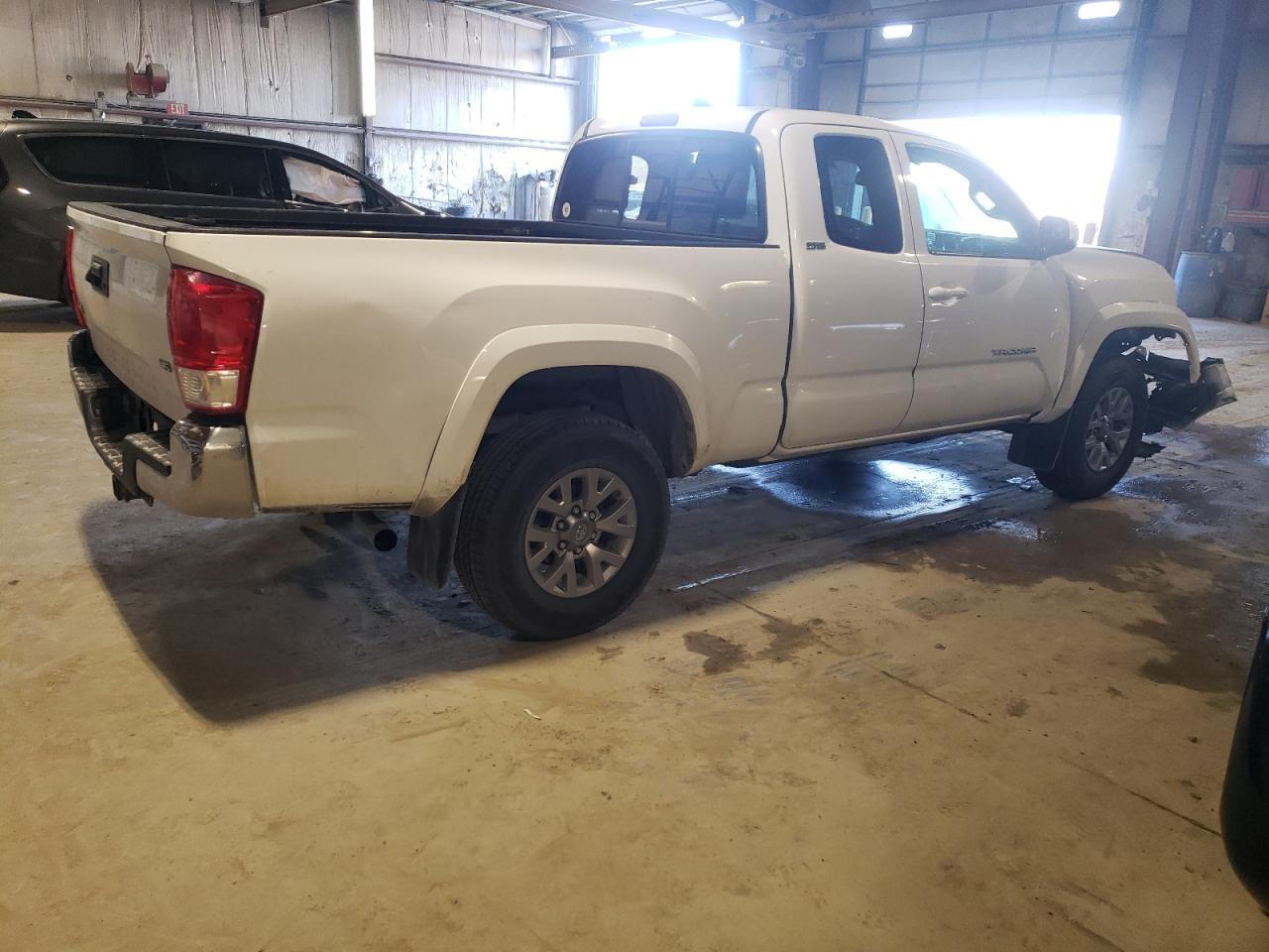 2017 TOYOTA TACOMA ACC - Фото 3