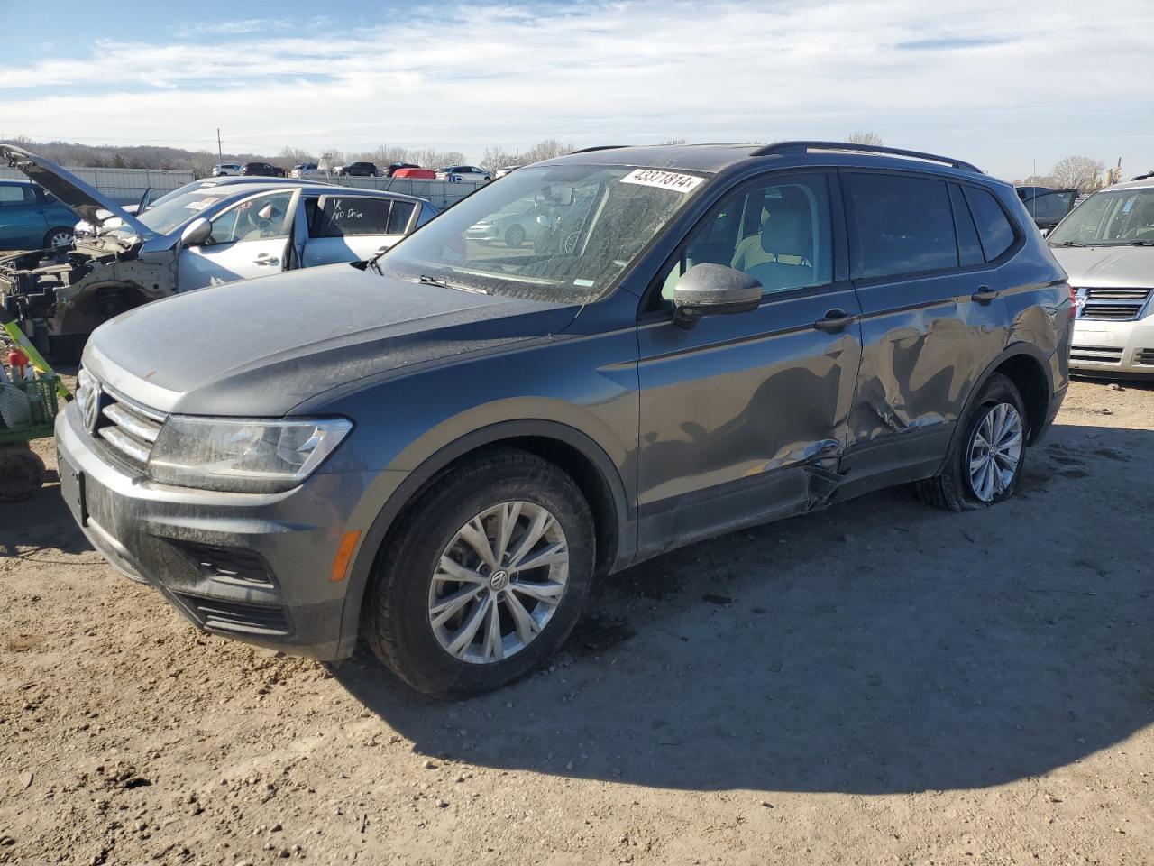 2019 VOLKSWAGEN TIGUAN S car image