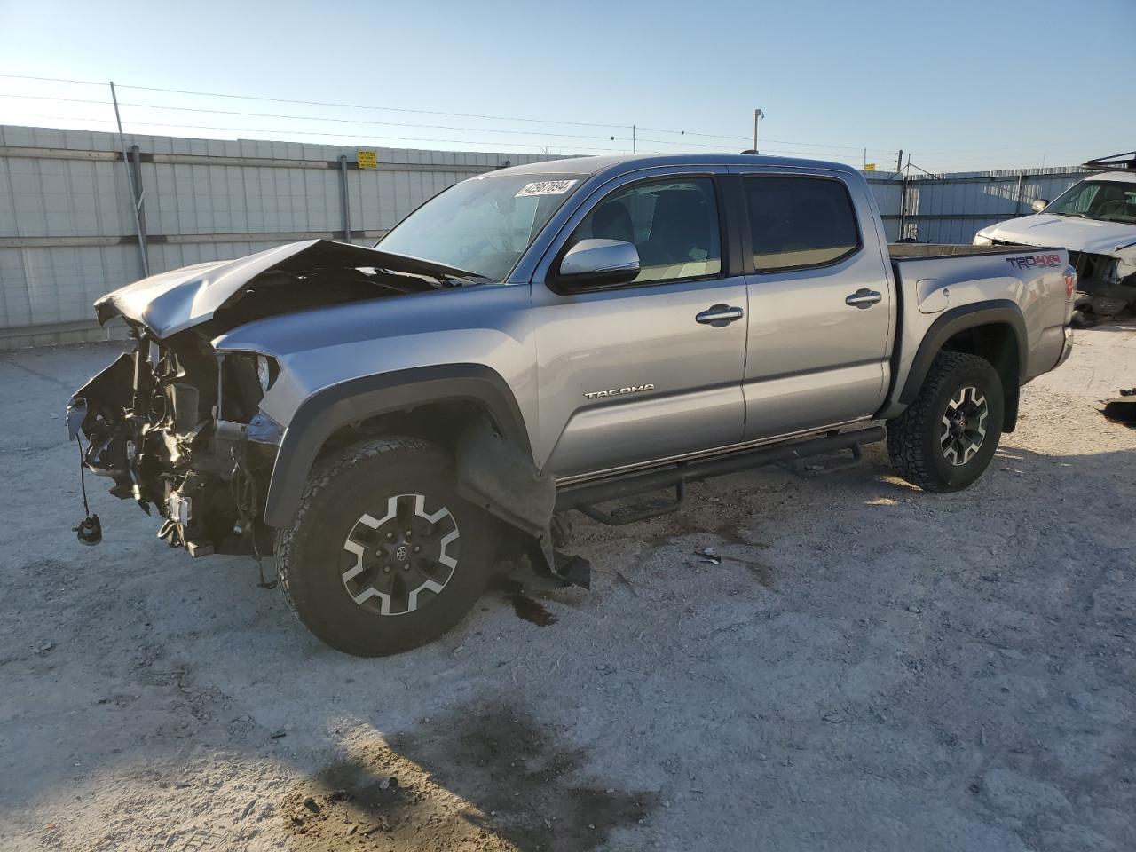 2020 TOYOTA TACOMA DOU